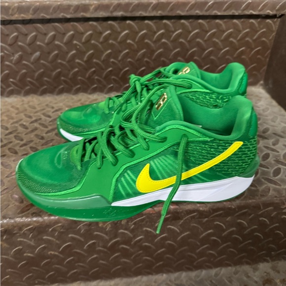Nike Sabrina 2 ‘Oregon’ basketball sneakers (HQ4344-300) Women’s 9/Mens 7.5 - Picture 1 of 4